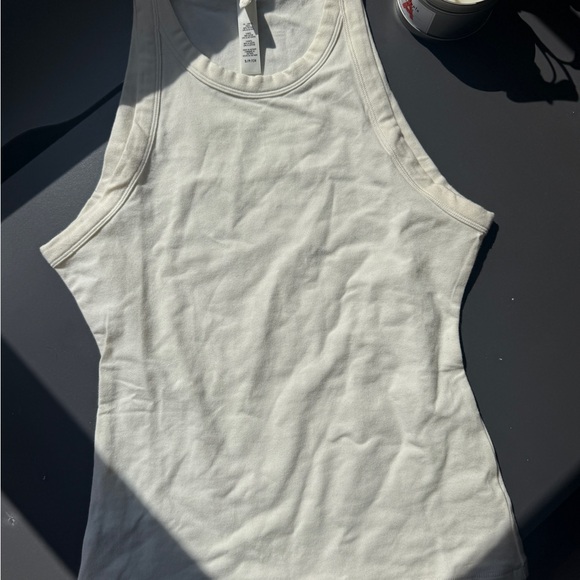 SKIMS tank top - Picture 6 of 7